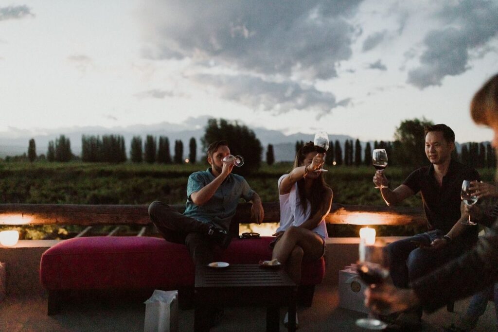 Mendoza con amigos: planes entre vino, adrenalina y noches inolvidables 10 mendoza 1