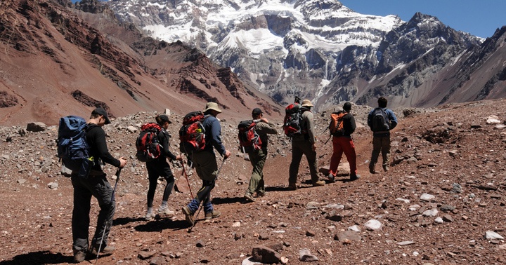 Mendoza con amigos: planes entre vino, adrenalina y noches inolvidables 11 trekking