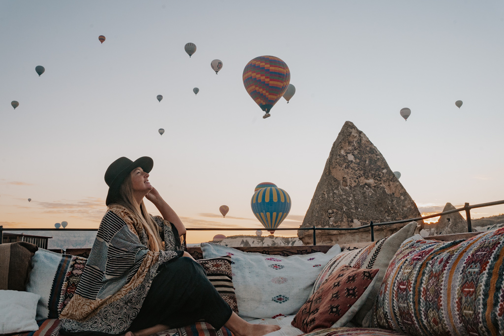 El amanecer entre cientos de globos: la experiencia de sobrevolar los valles de Capadocia 11 cp 1