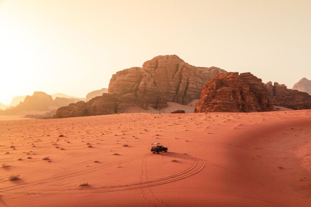 Entre arena rojiza y paisajes de otro mundo: una expedición privada por Wadi Rum 10 wadi 1